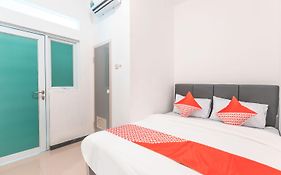 Hotel O J&b Room Utan Kayu